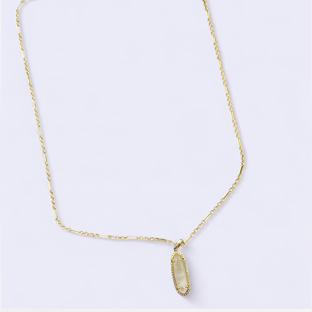 Kendra Scott pendant necklace